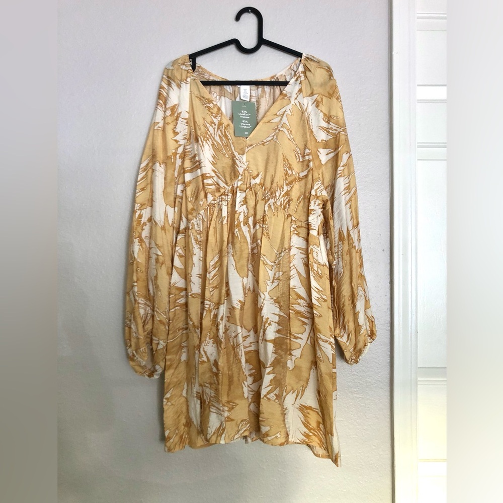 NWT H&M Beige Patterned Long Sleeve Dress